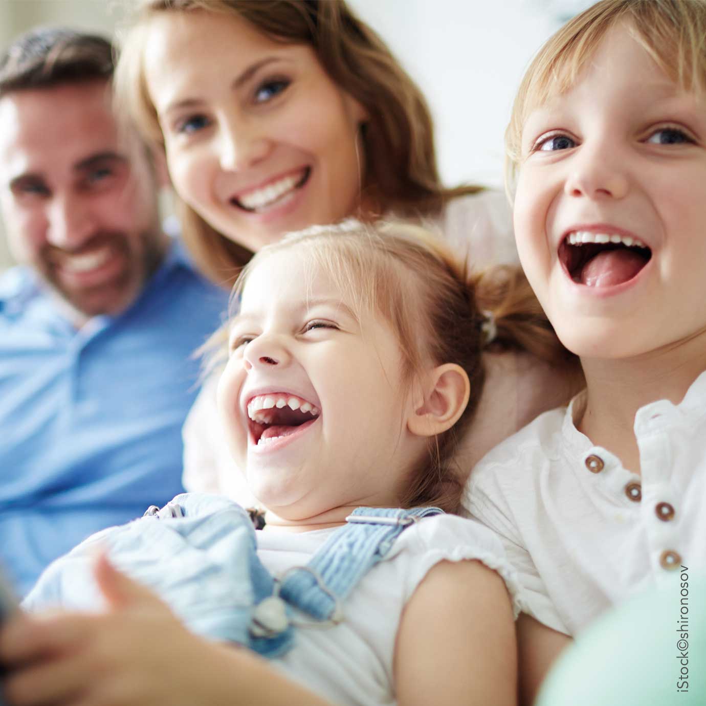 BPD Familie Istock Shironosov